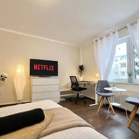 Vajagic 3 Mit Gartenlounge! Messe, Klinikum, Krupp Krankenhaus *